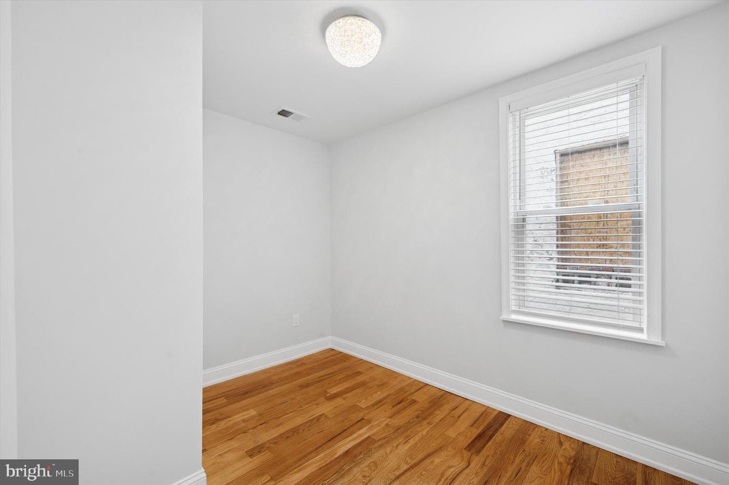 2011 Morris Street photo 16
