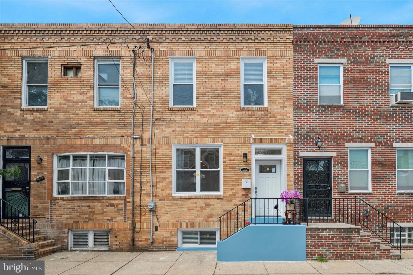 2011 Morris Street photo 4