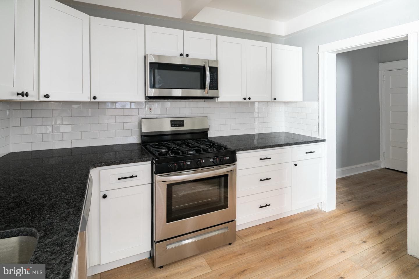 2271 E Cambria Street photo 11