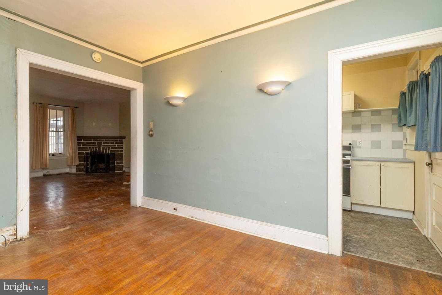 4811 Mckean Avenue photo 9