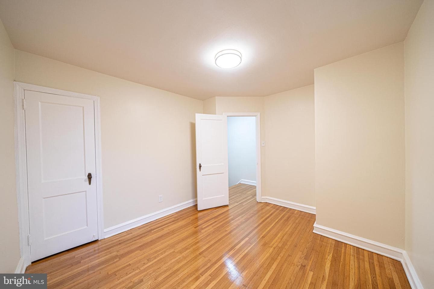 423 Alcott Street photo 15