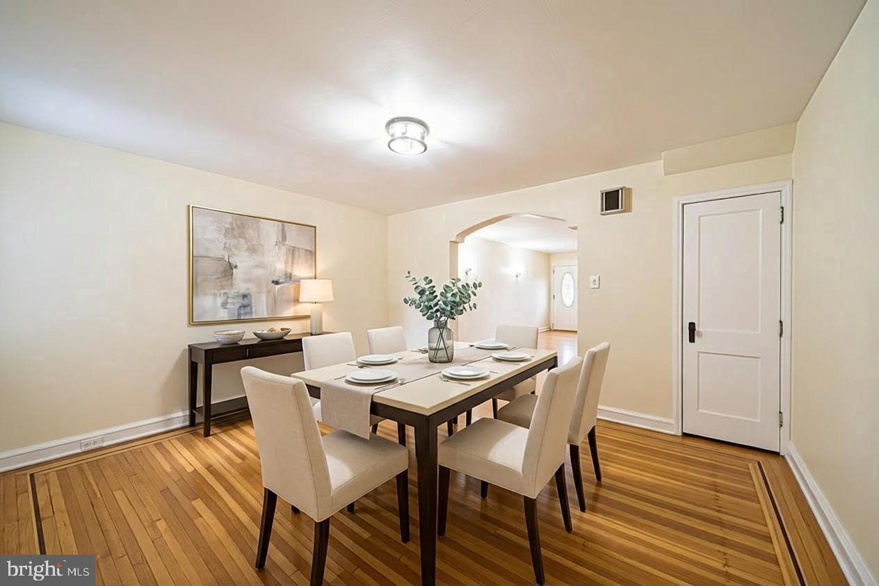423 Alcott Street photo 5