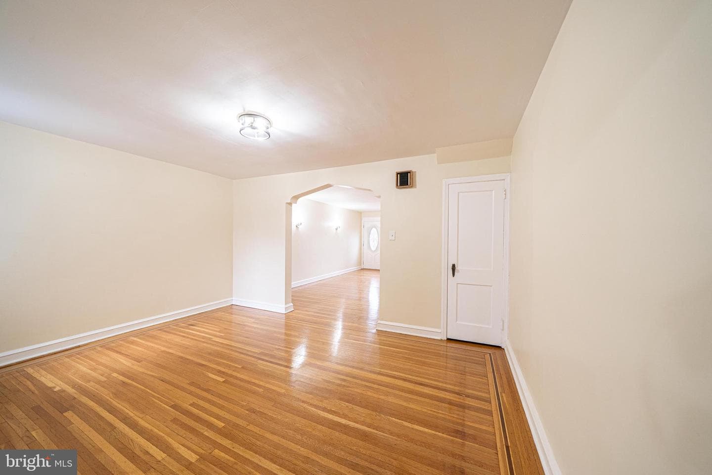 423 Alcott Street photo 6