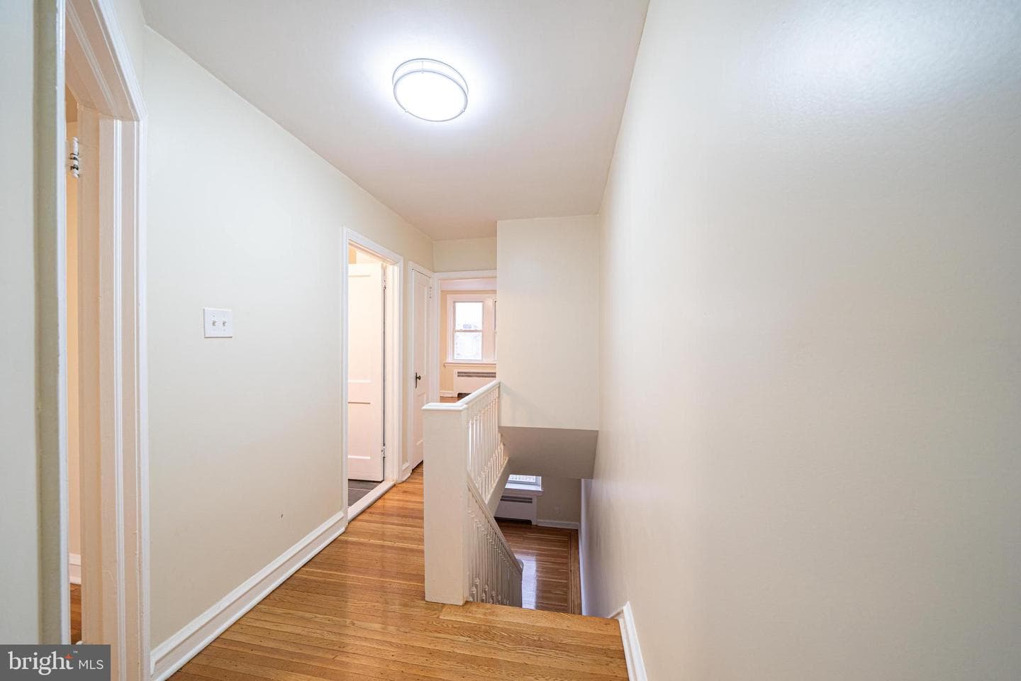 423 Alcott Street photo 9