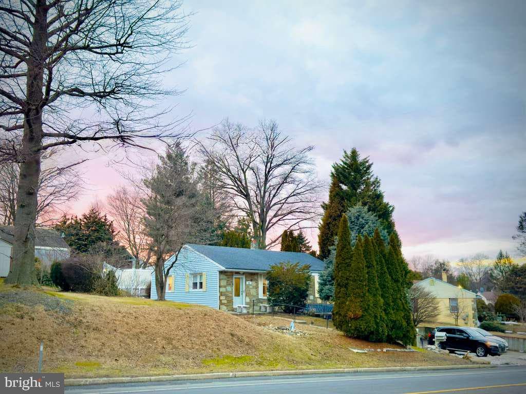 220 County Line Road