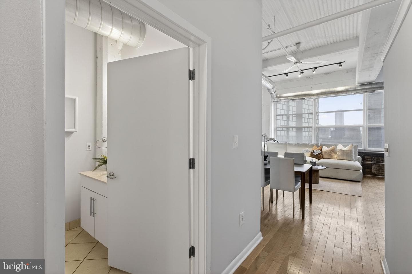 2200 Arch Street #913 photo 14