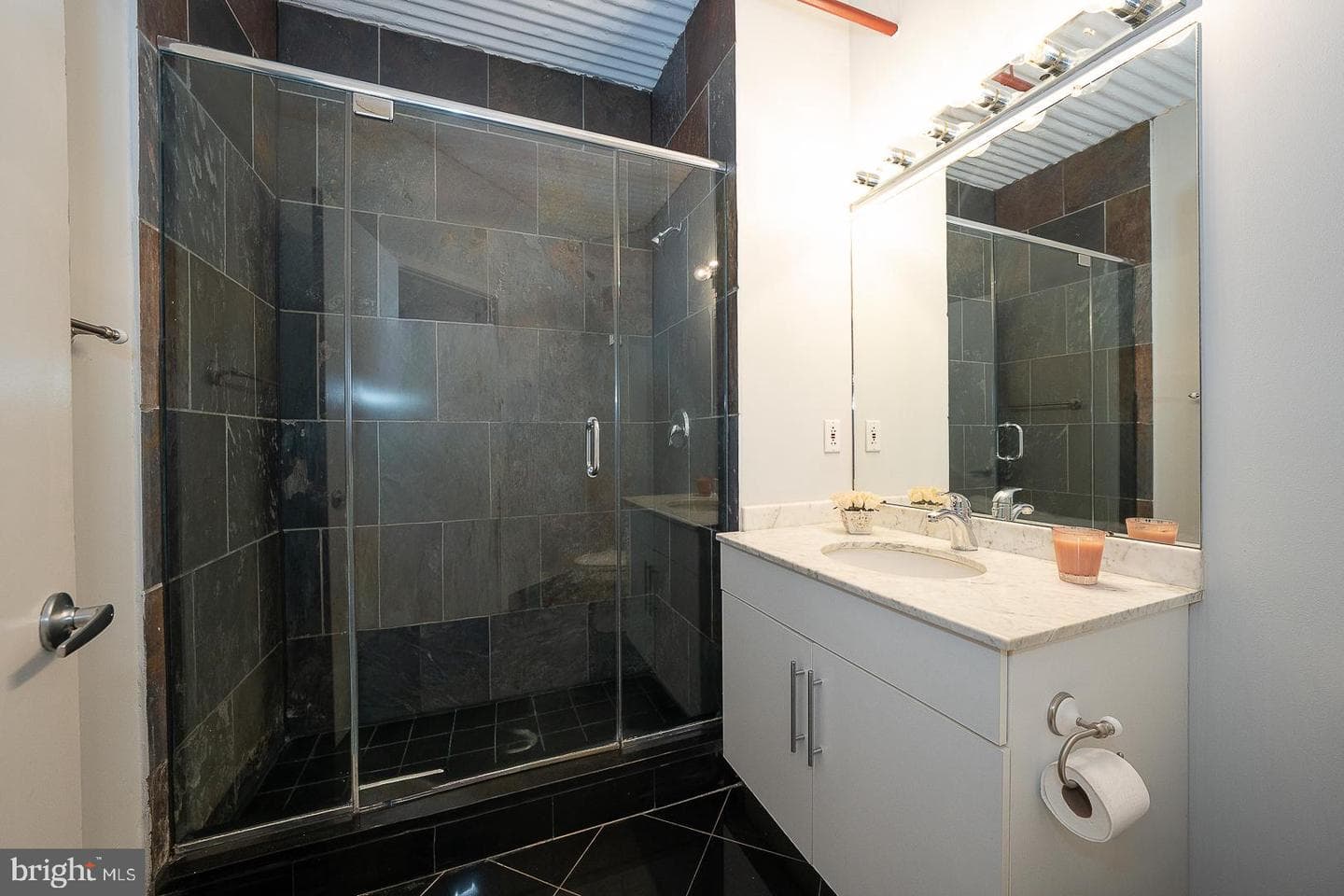 2200 Arch Street #913 photo 19
