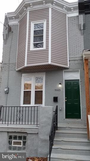 5023 Parrish St photo 2