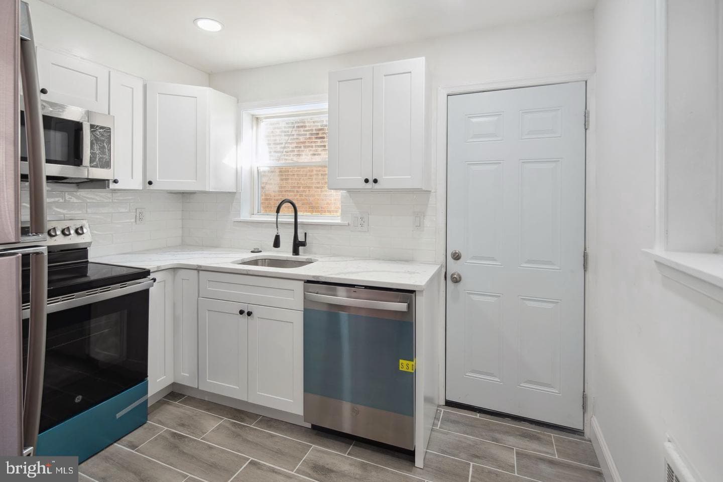 2235 E Ann Street photo 9