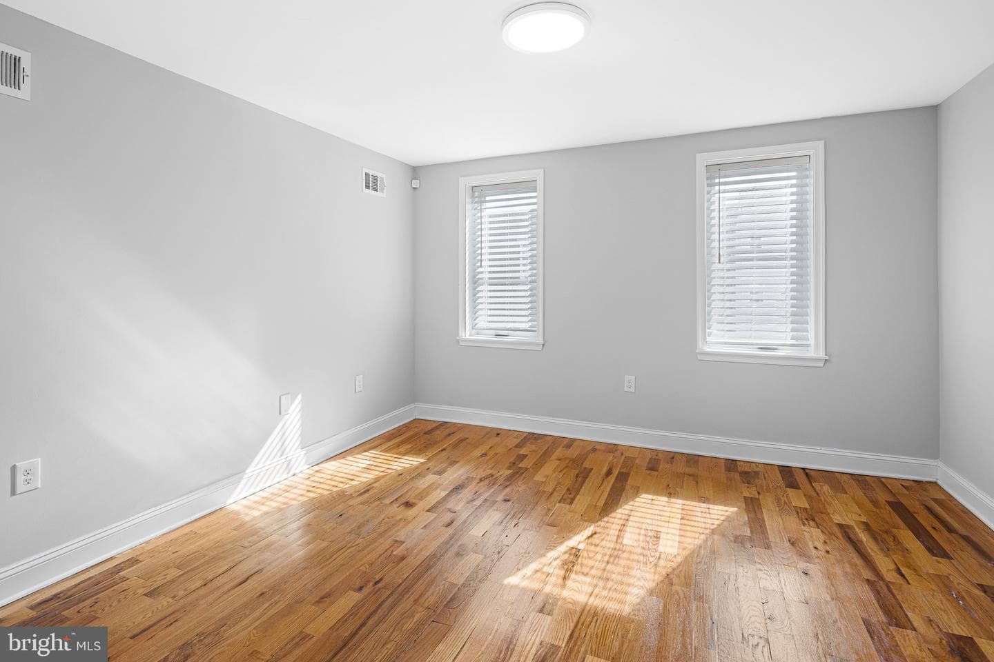 1609 W Stiles Street photo 13