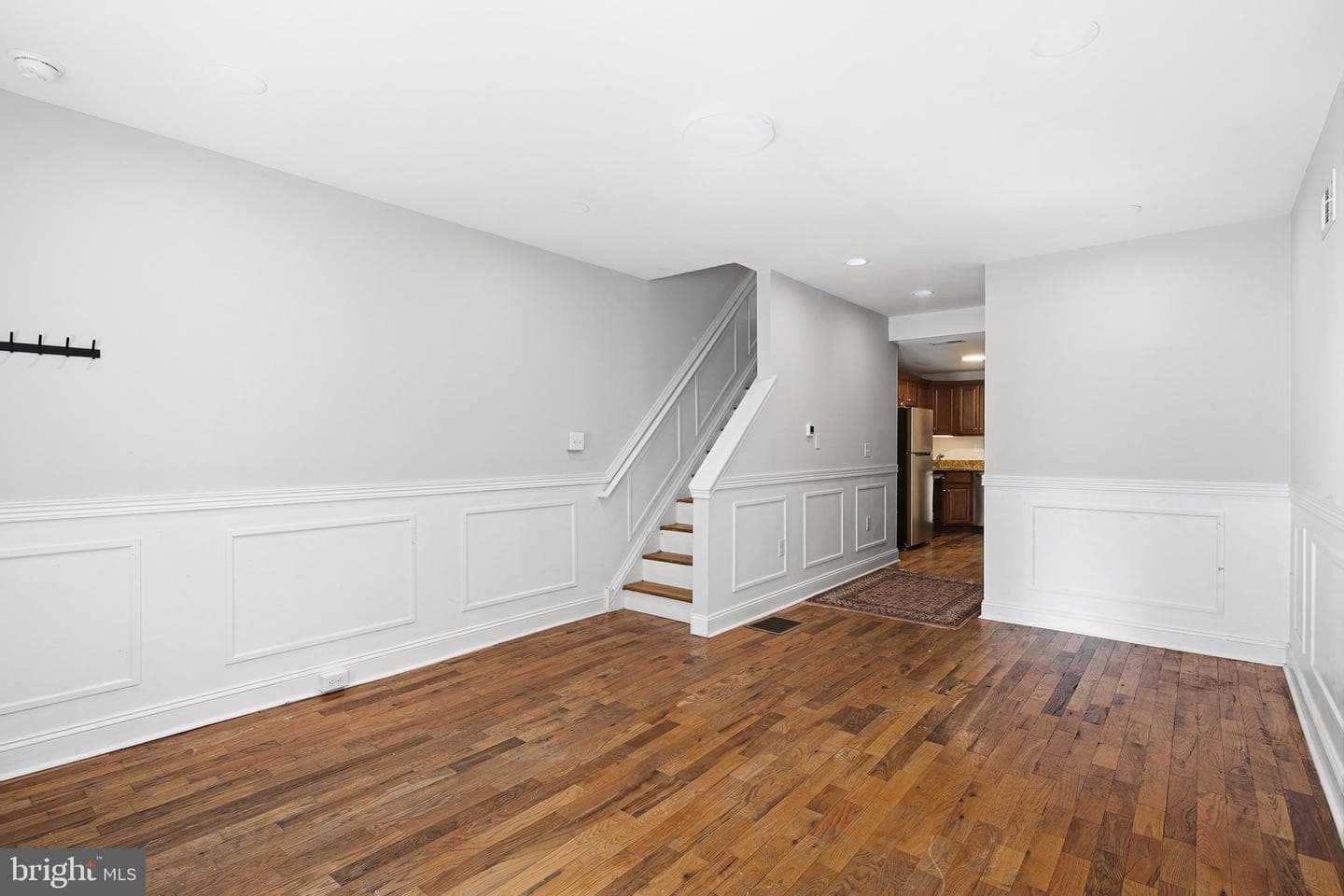 1609 W Stiles Street photo 5