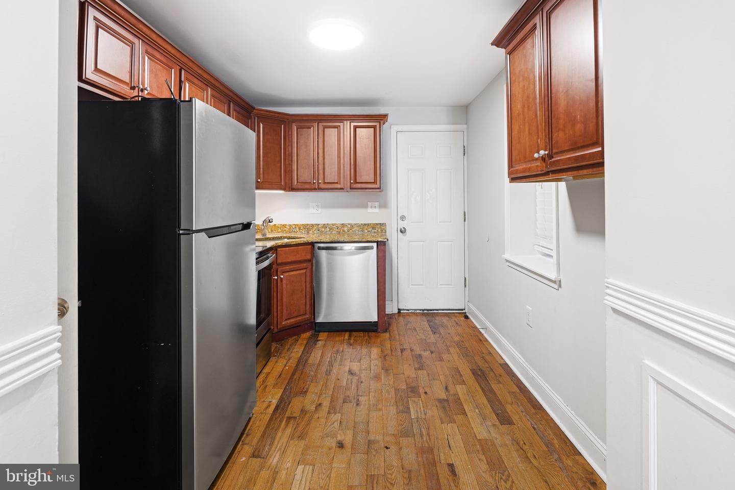 1609 W Stiles Street photo 6