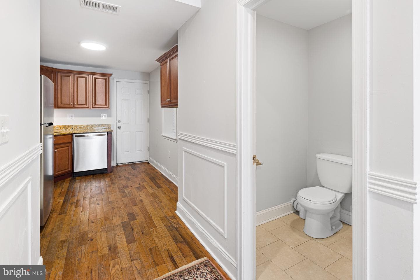 1609 W Stiles Street photo 9