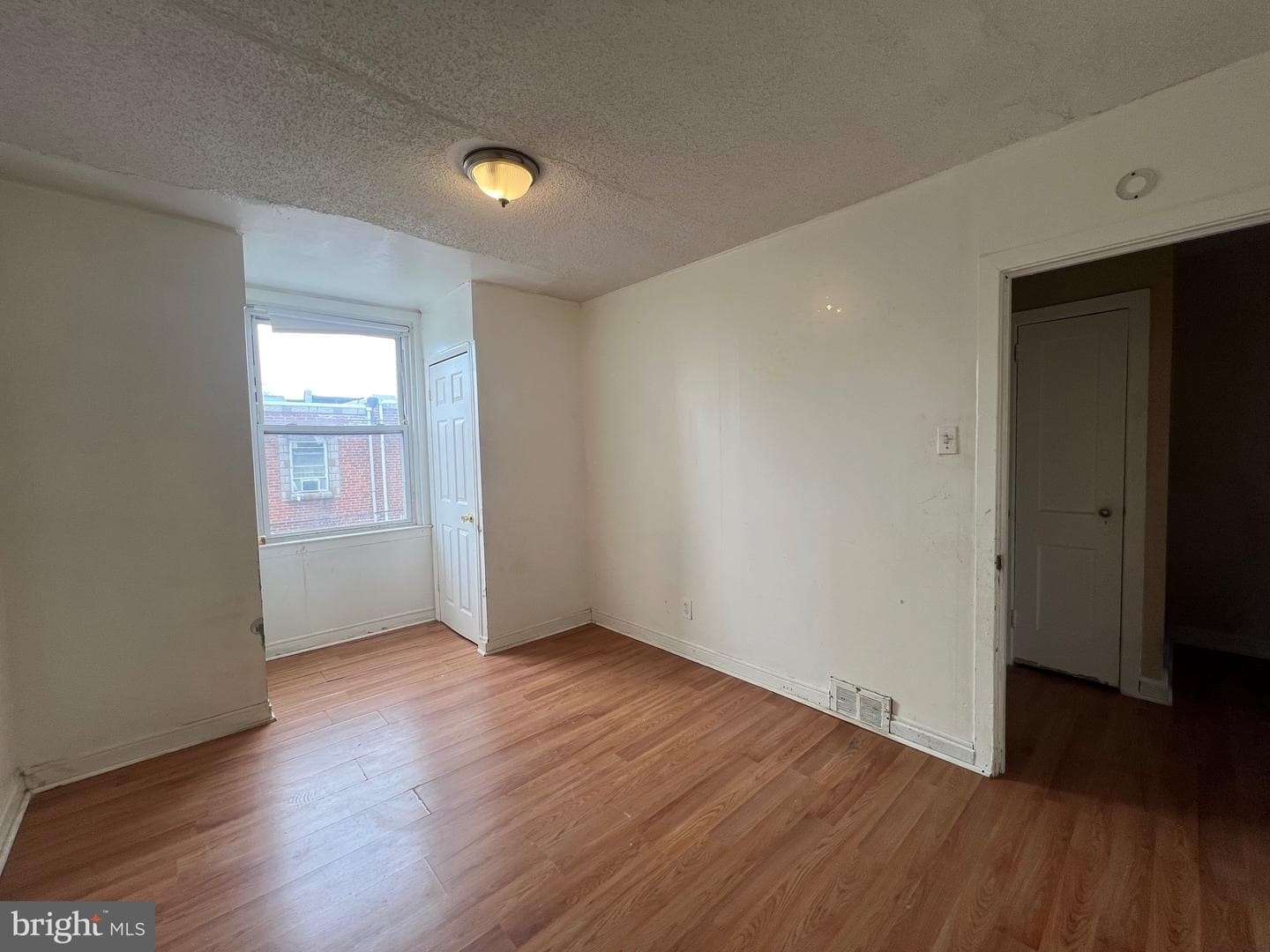1364 Wells Street photo 9