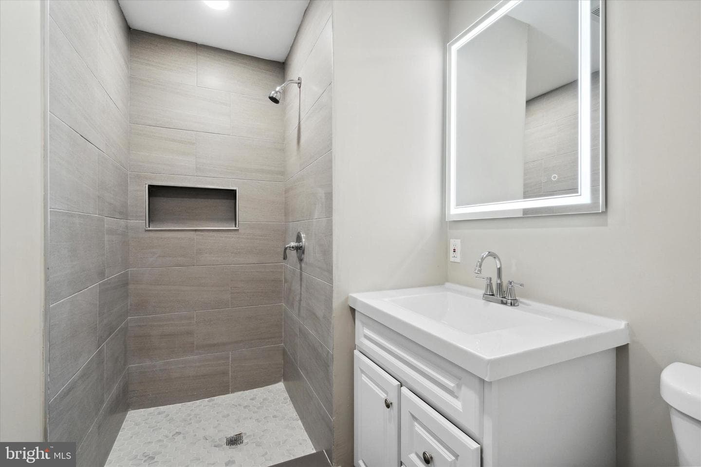 5428 Trinity Street photo 21