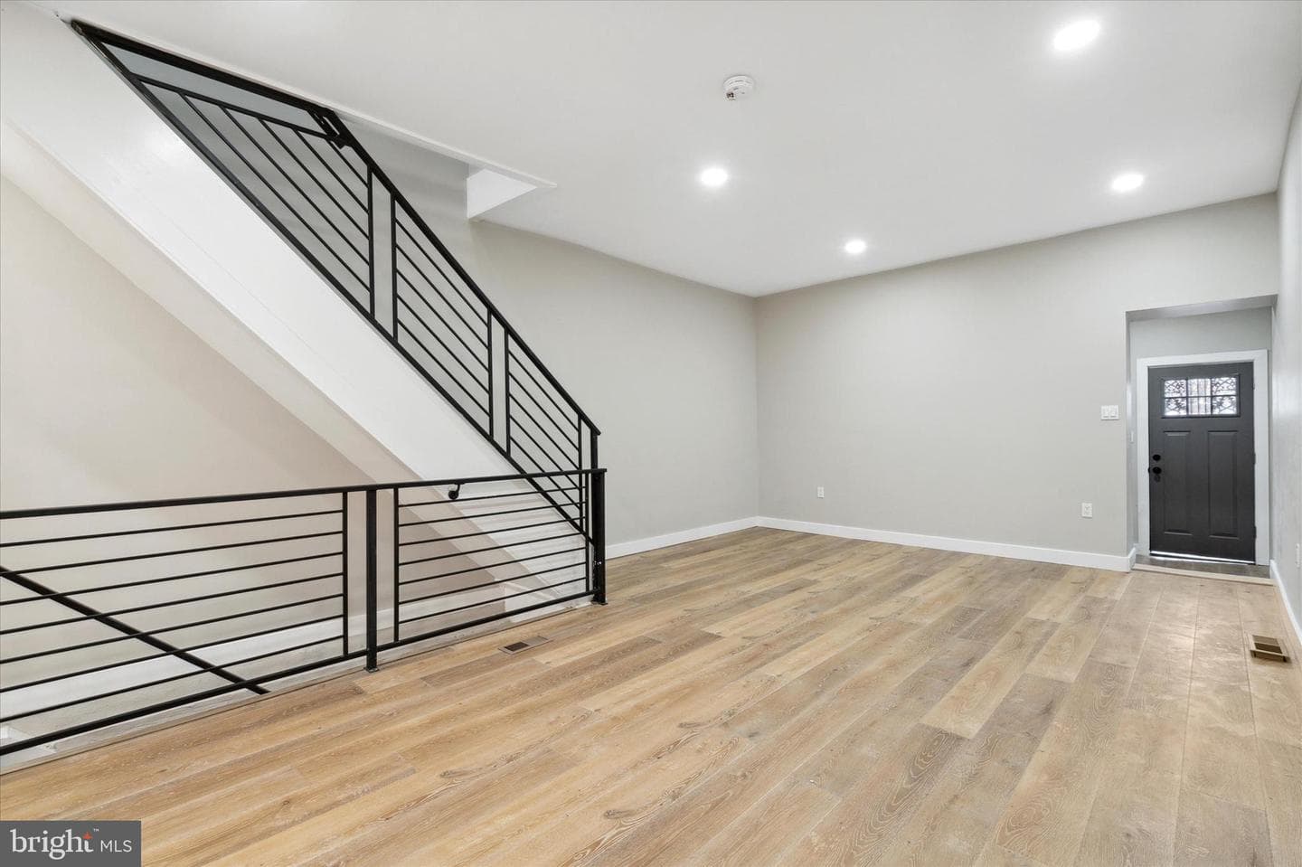 5428 Trinity Street photo 8