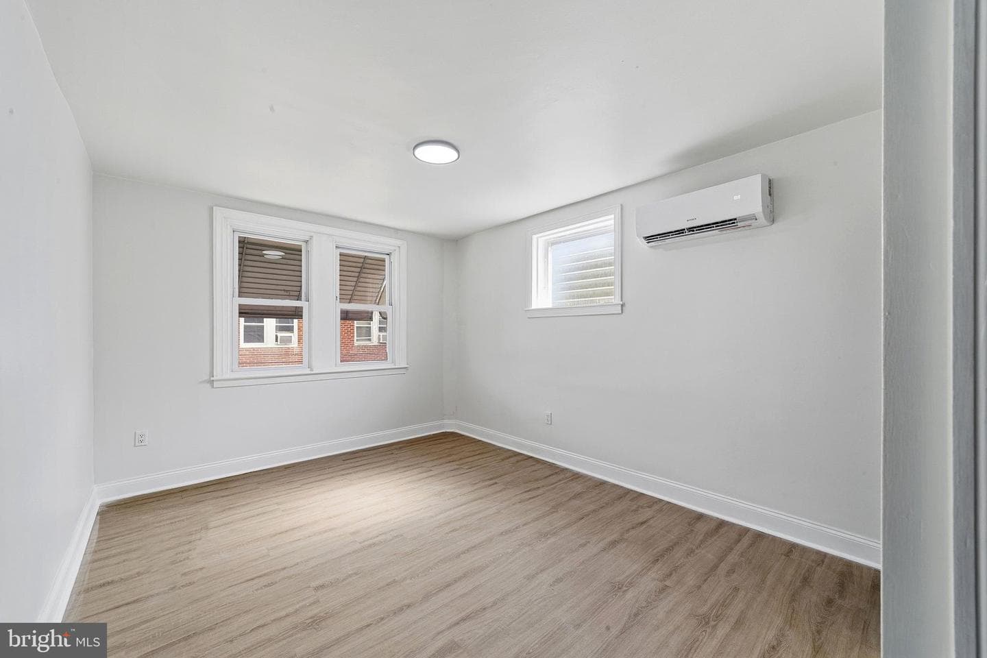 6139 N Franklin Street photo 21