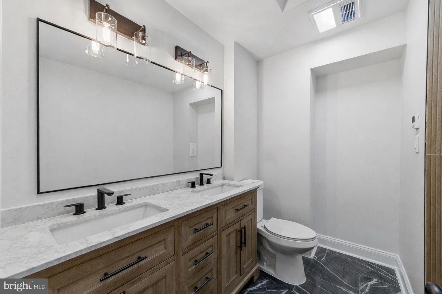 6139 N Franklin Street photo 22