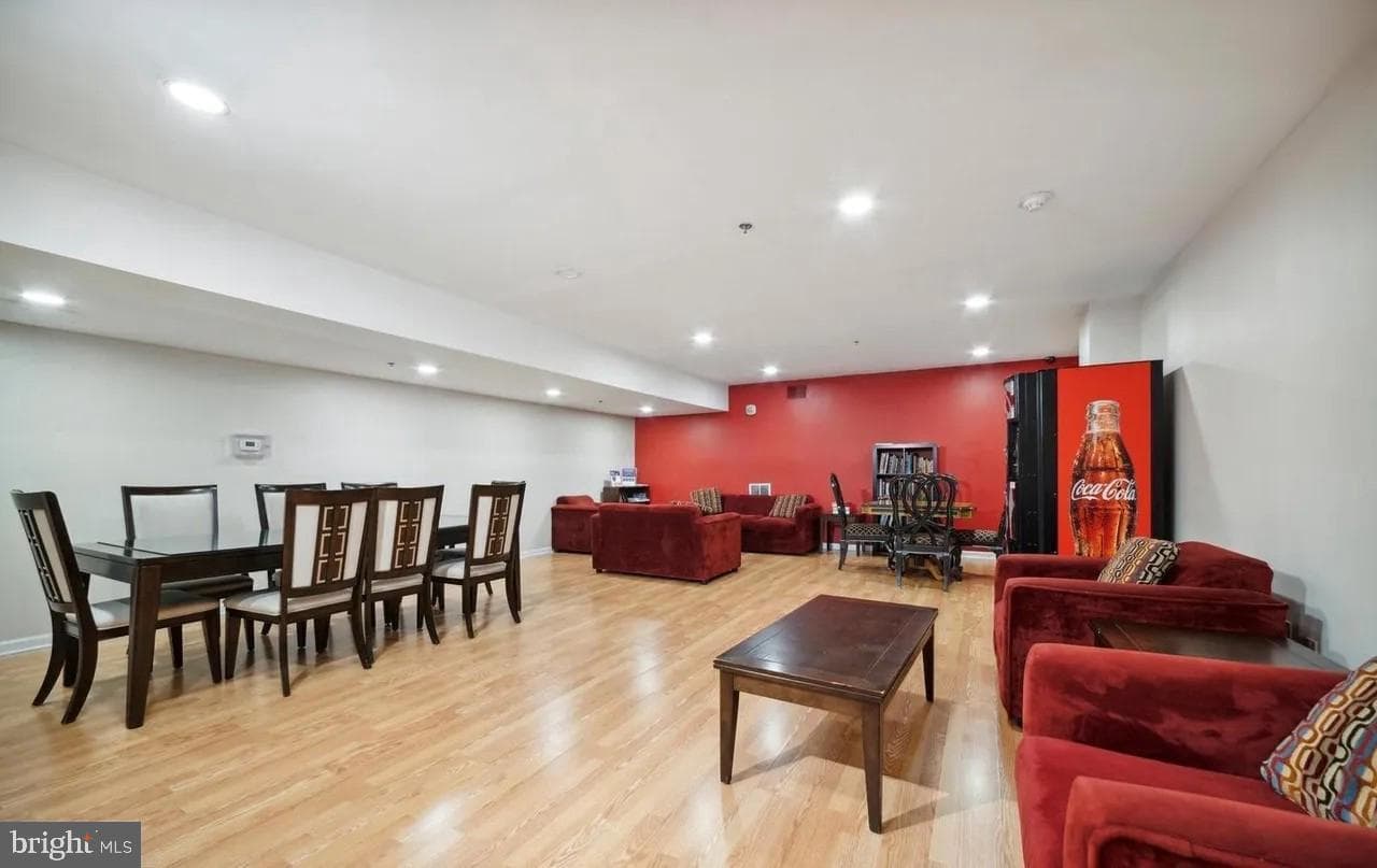 1324 Locust Street #205 photo 3