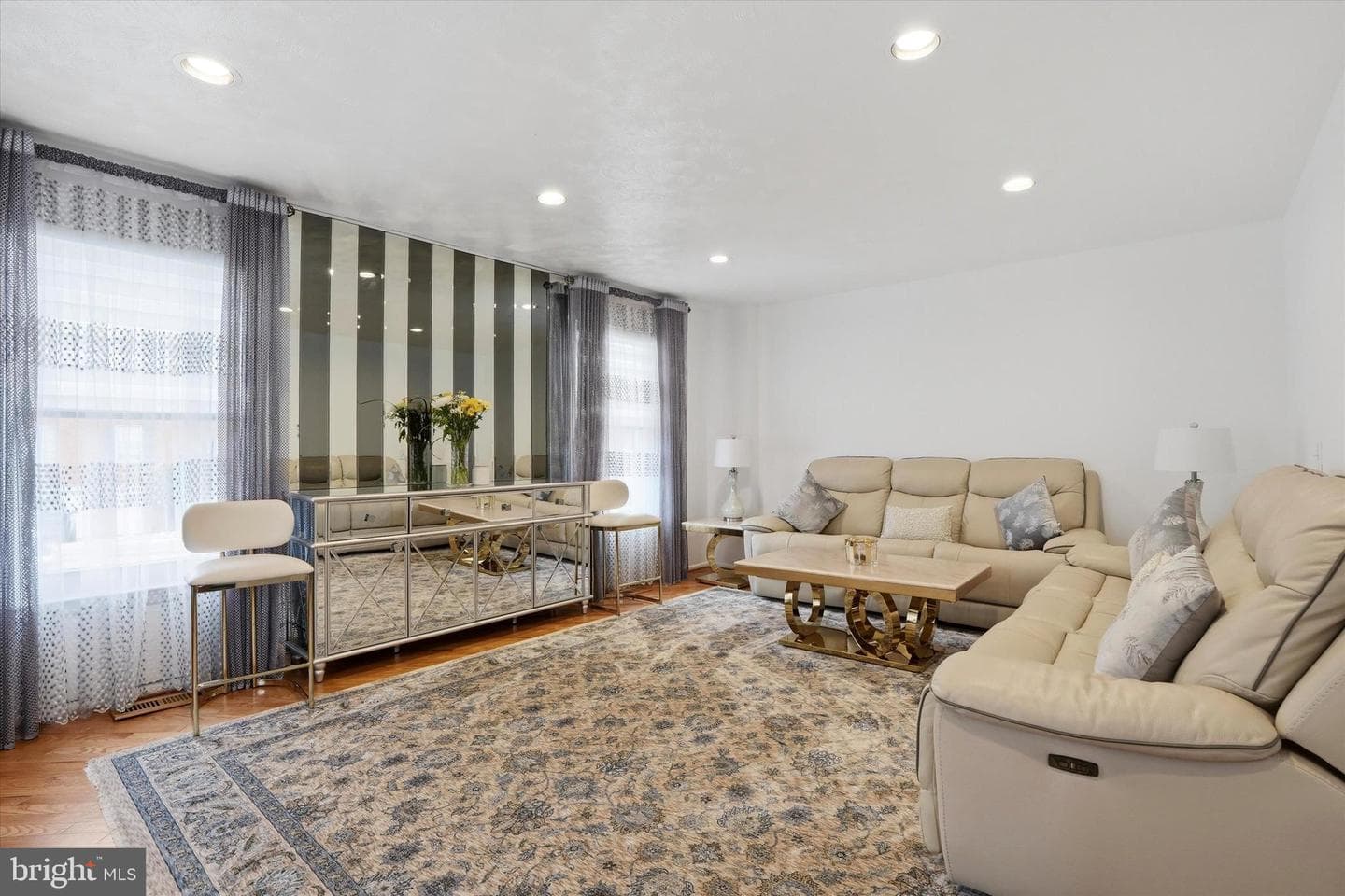 190 Larkspur Street photo 3