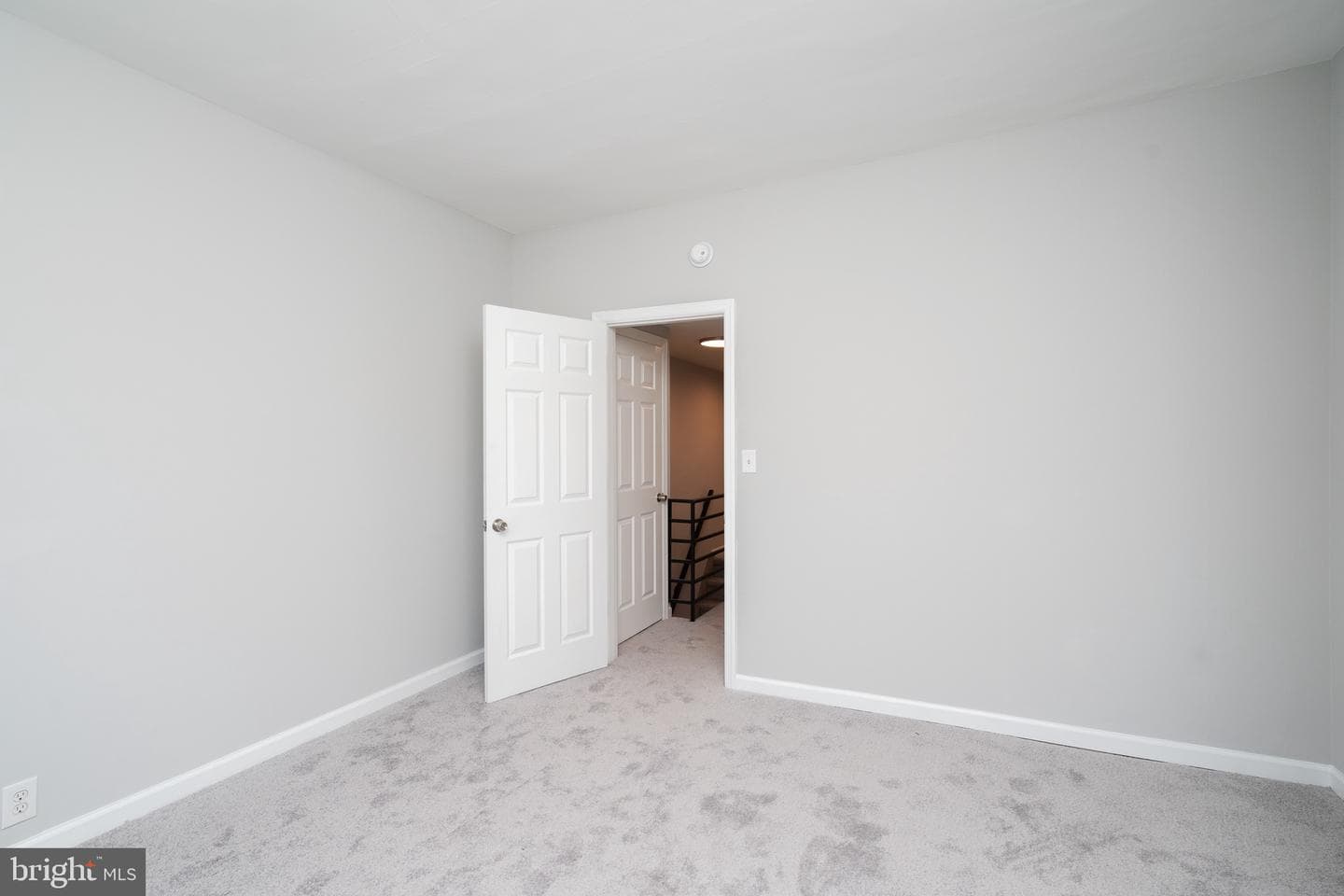 225 Tree Street photo 13