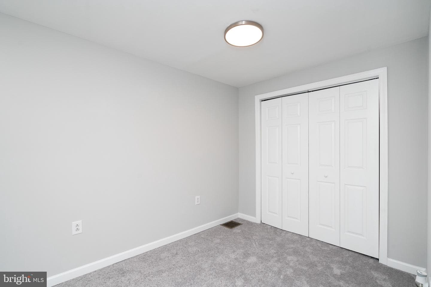 225 Tree Street photo 15