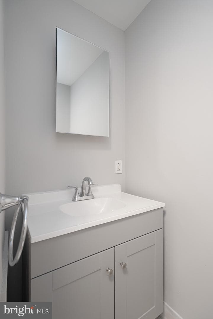 225 Tree Street photo 18