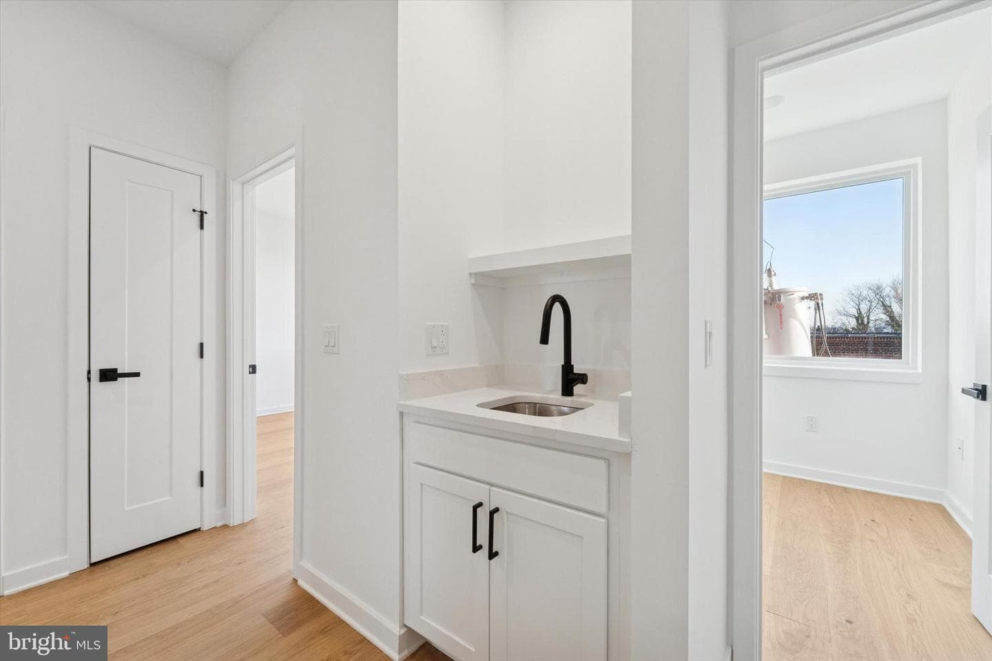 2132 E Rush Street photo 14