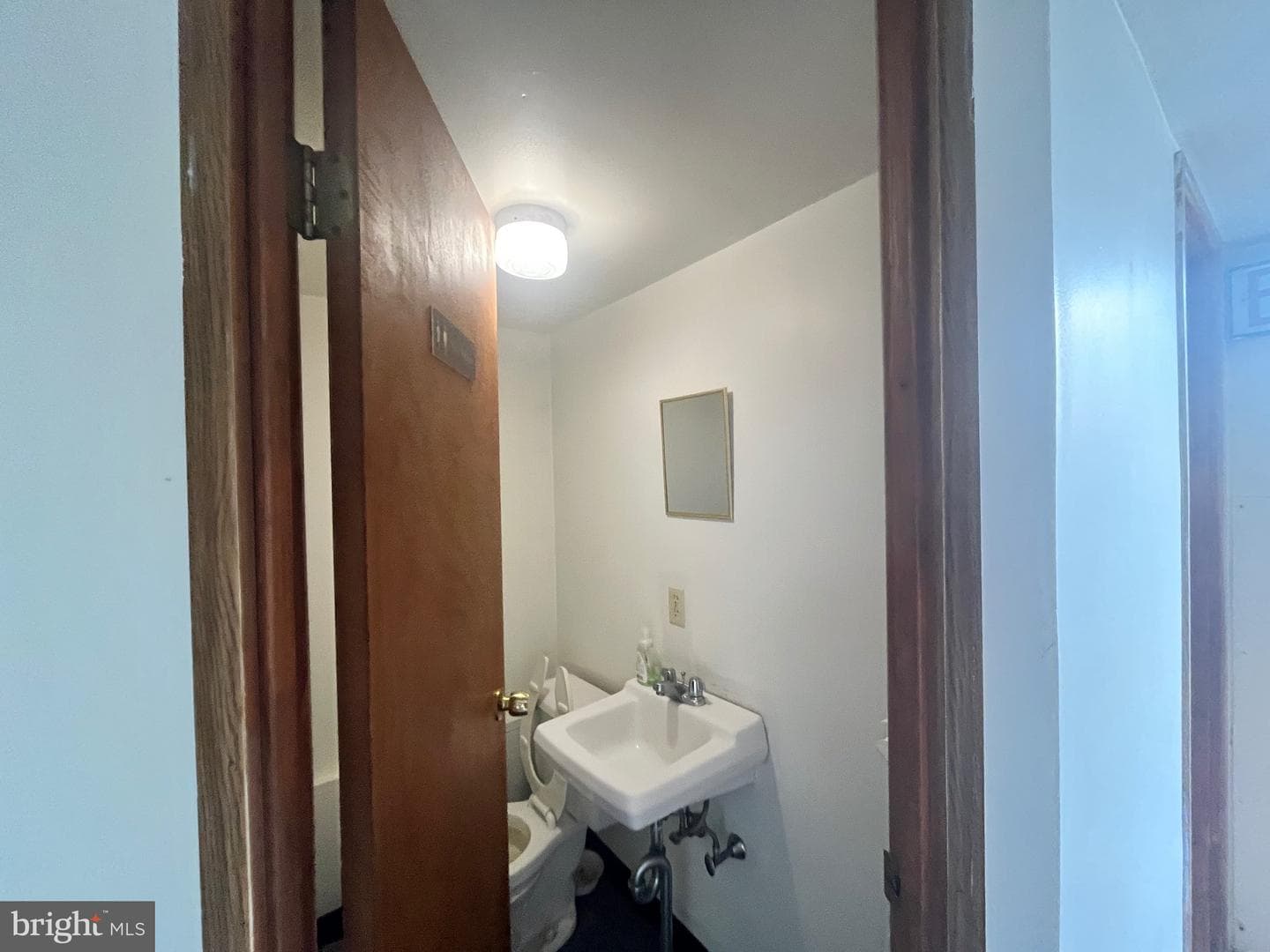 600 W Chew Avenue photo 26