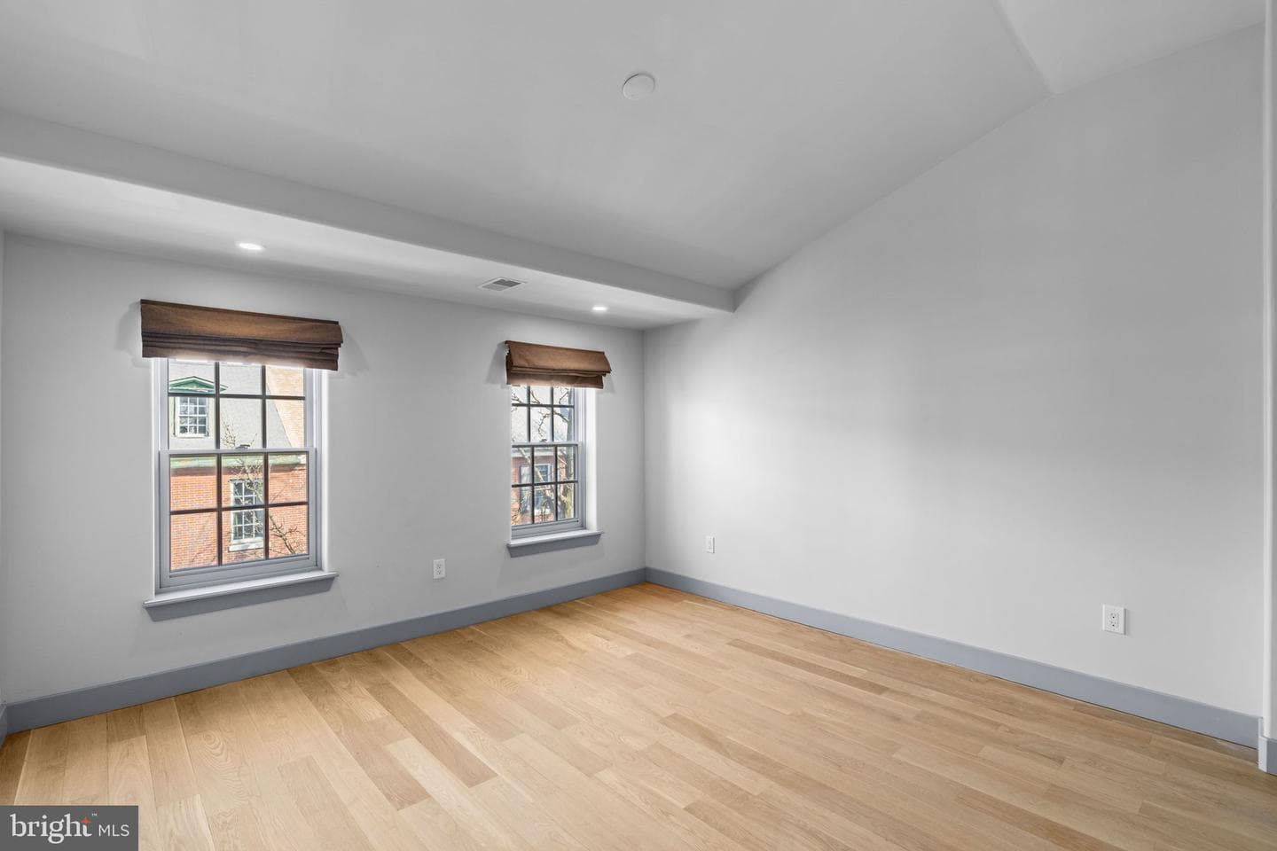 2426 Pine Street photo 28