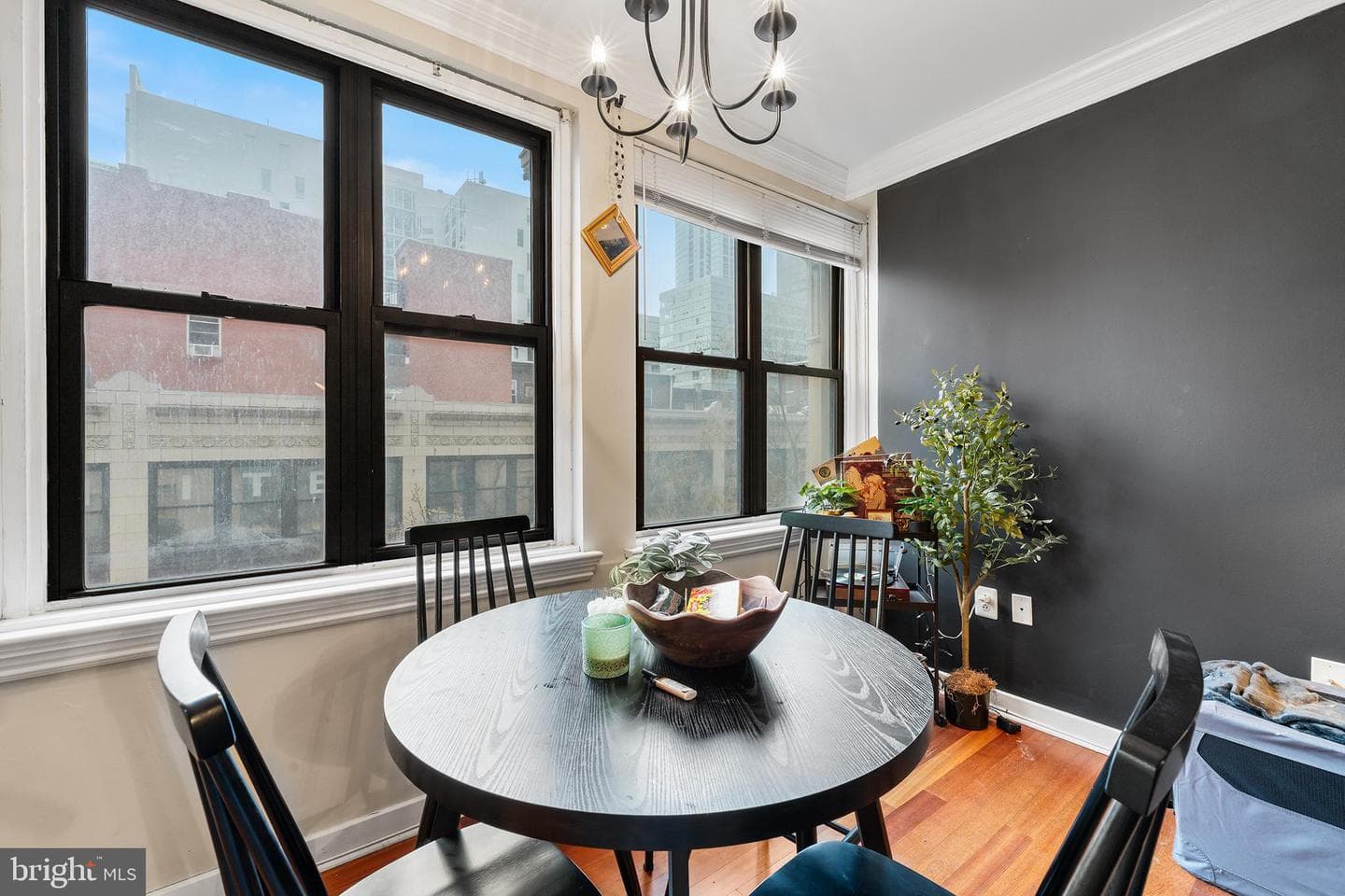 1939 Chestnut Street #2d photo 10