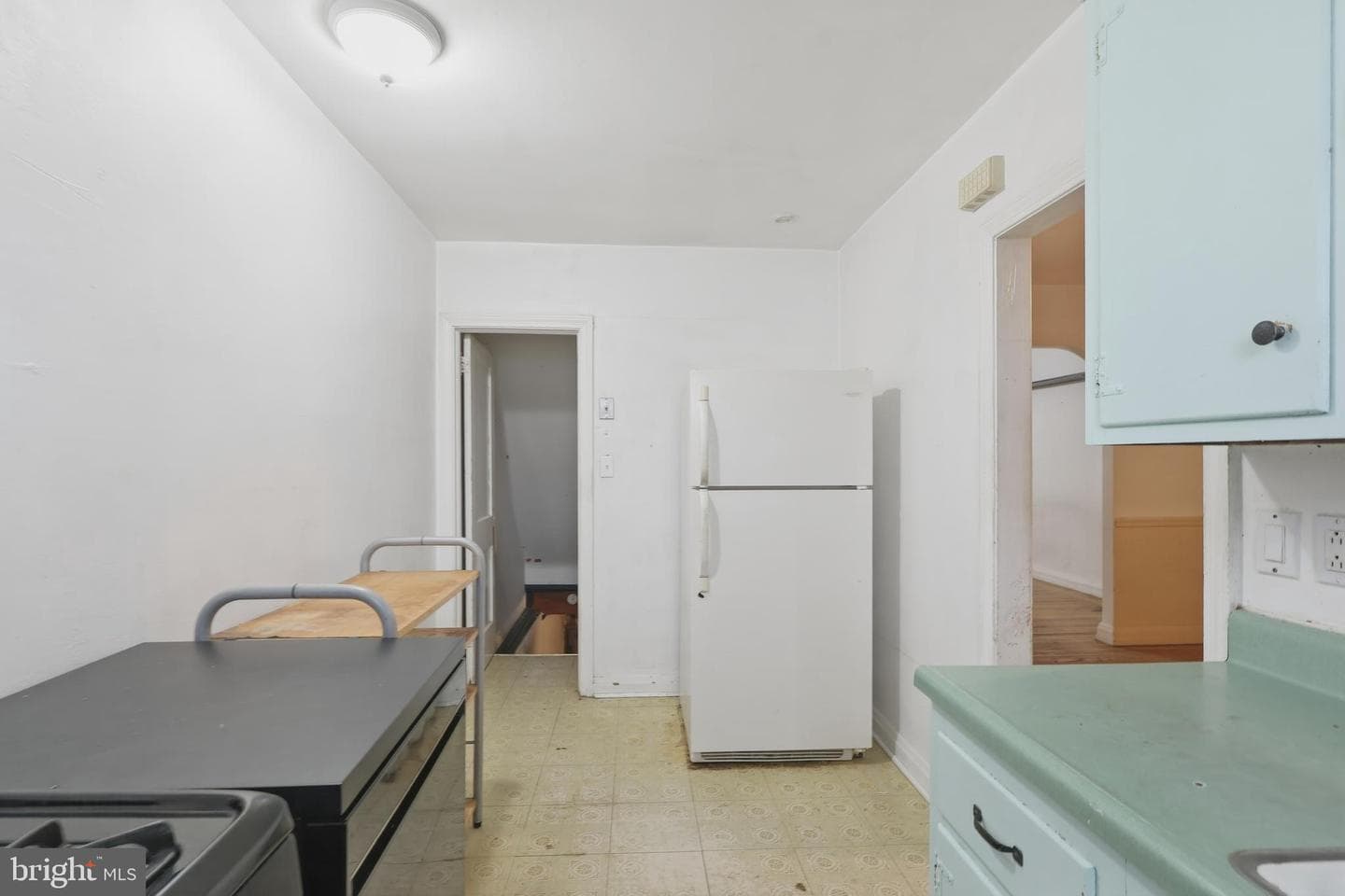 2913 Knorr Street photo 12