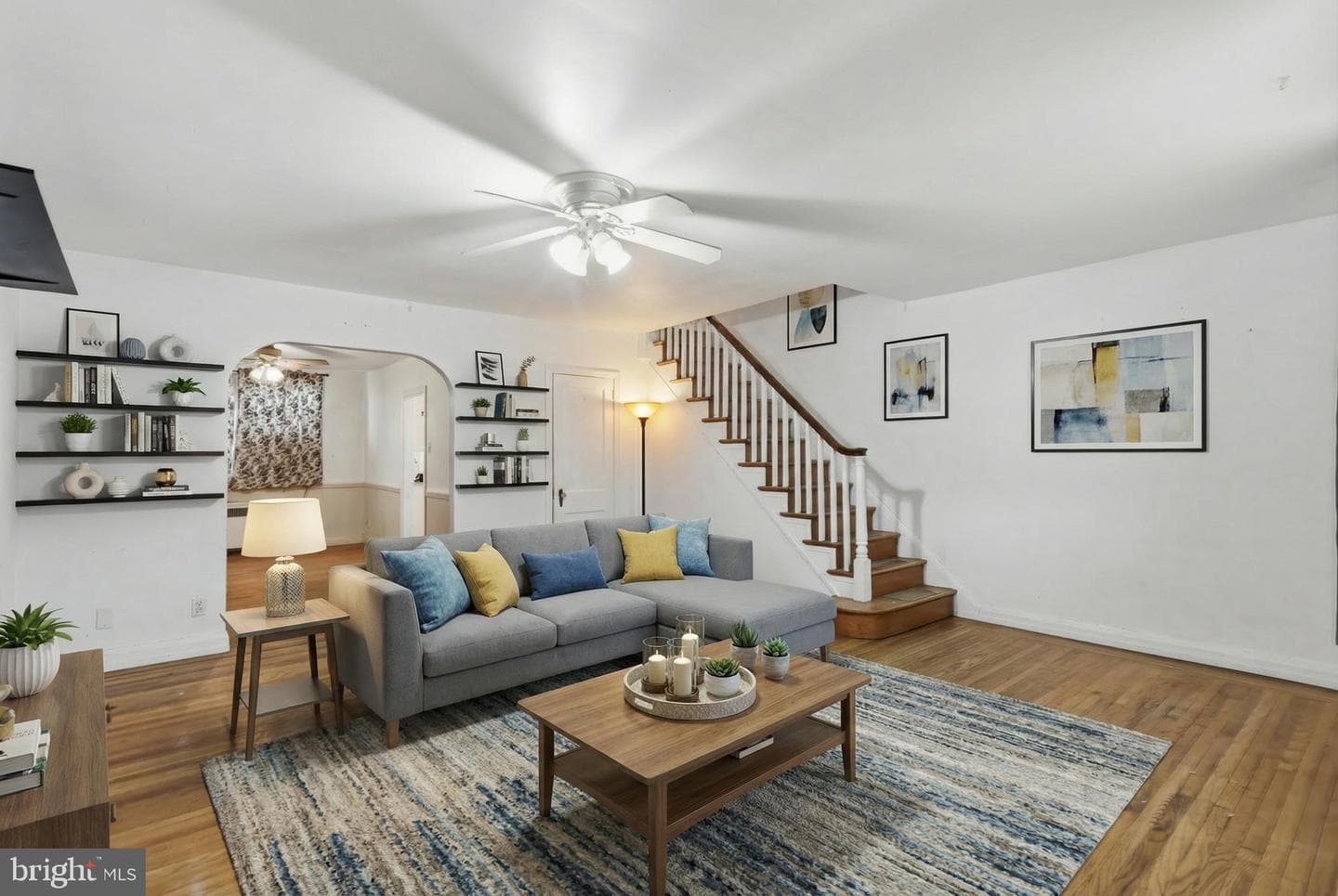 2913 Knorr Street photo 5