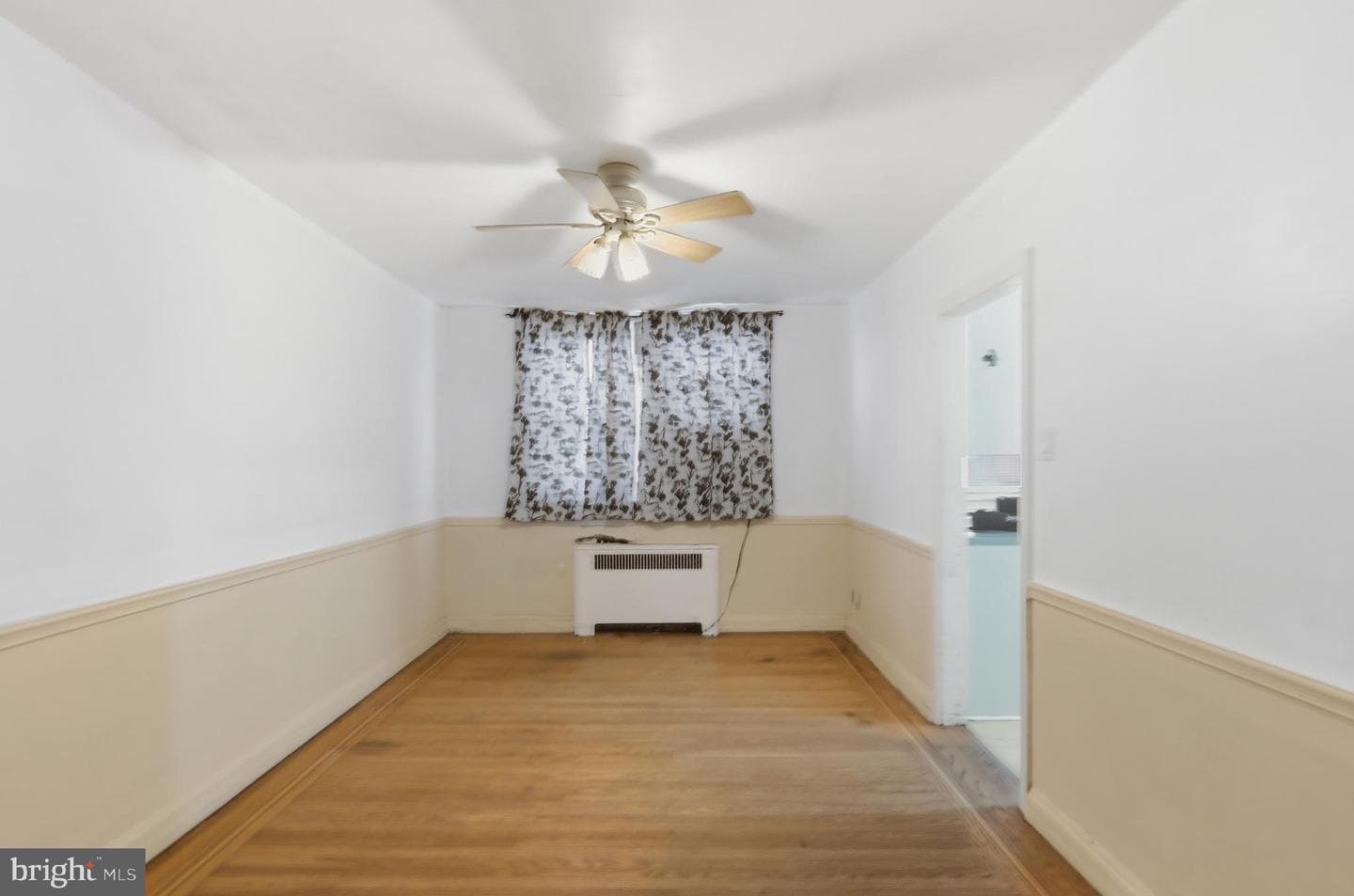 2913 Knorr Street photo 7
