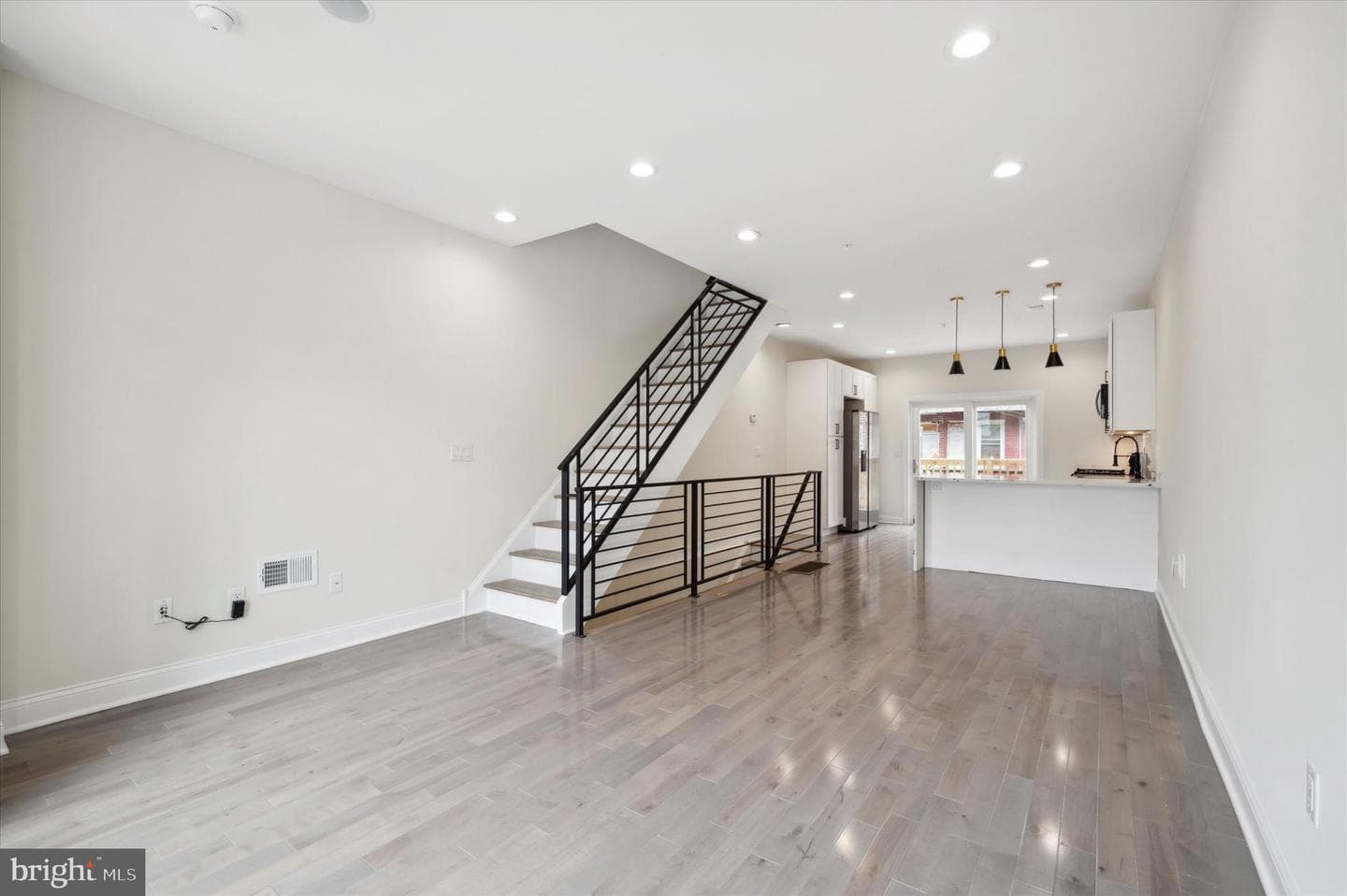 1543 S 31st Street photo 4
