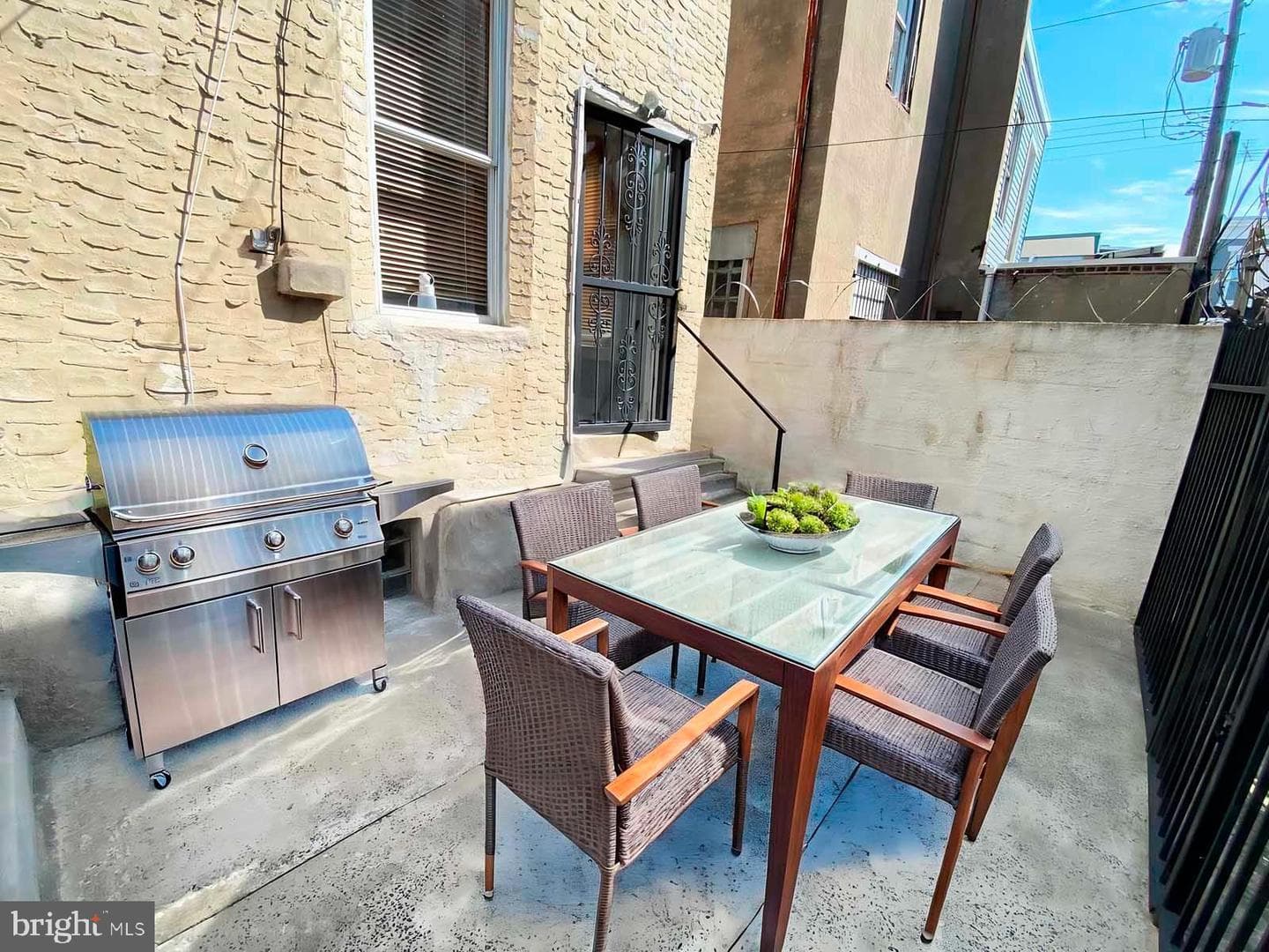 538 W Pike Street photo 28