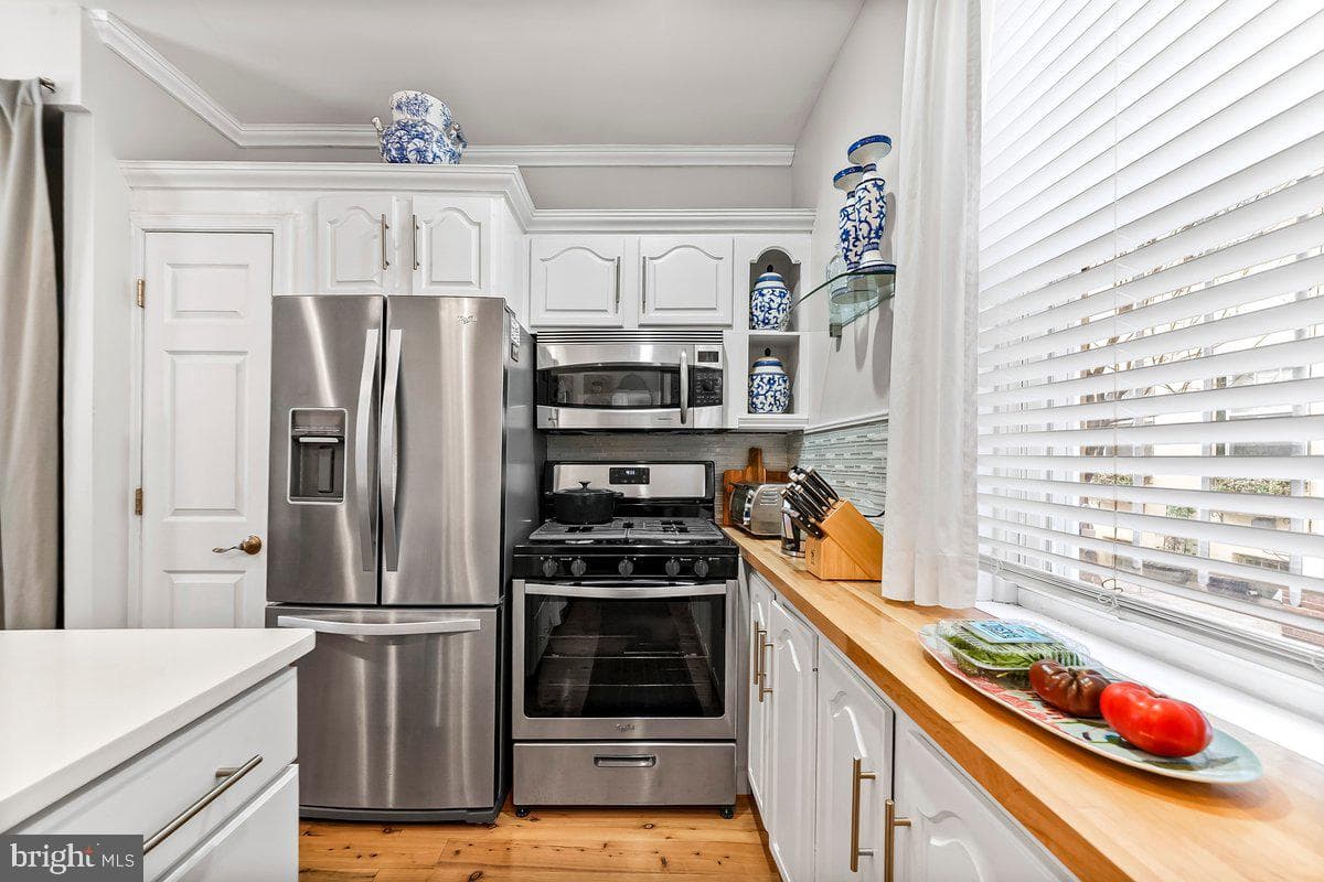 1718 Rodman Street photo 3