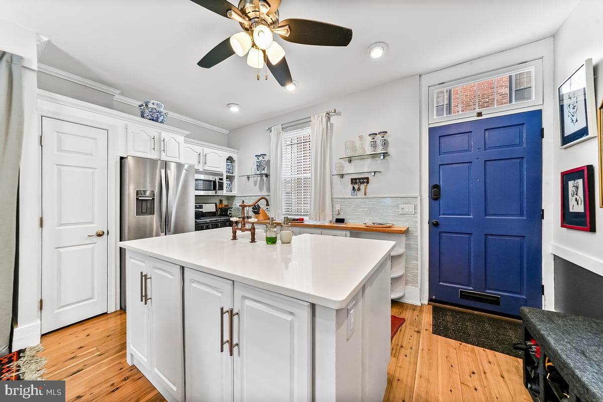 1718 Rodman Street photo 5