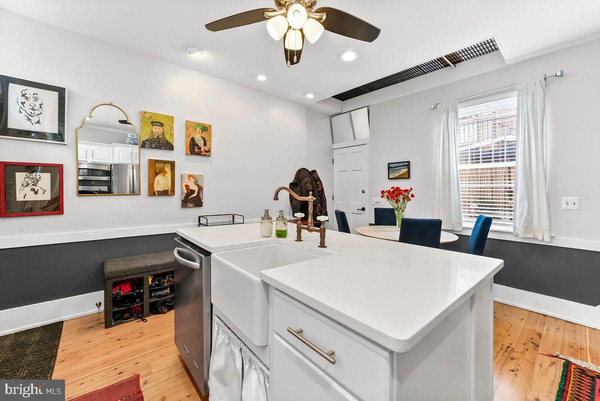1718 Rodman Street photo 8