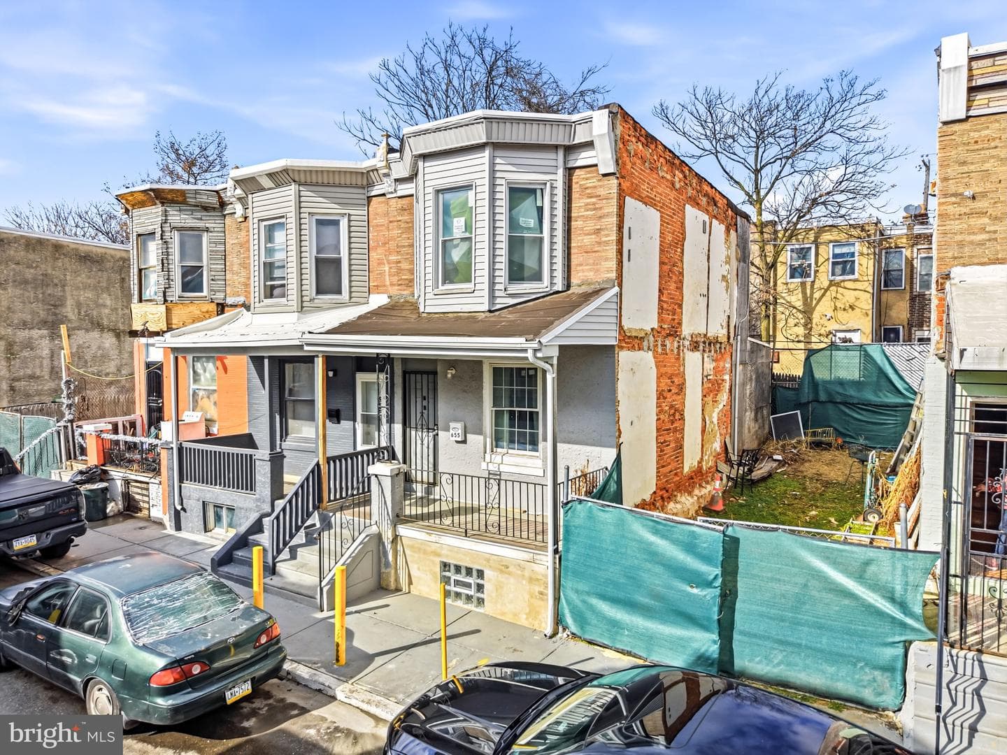 655 E Thayer Street photo 3