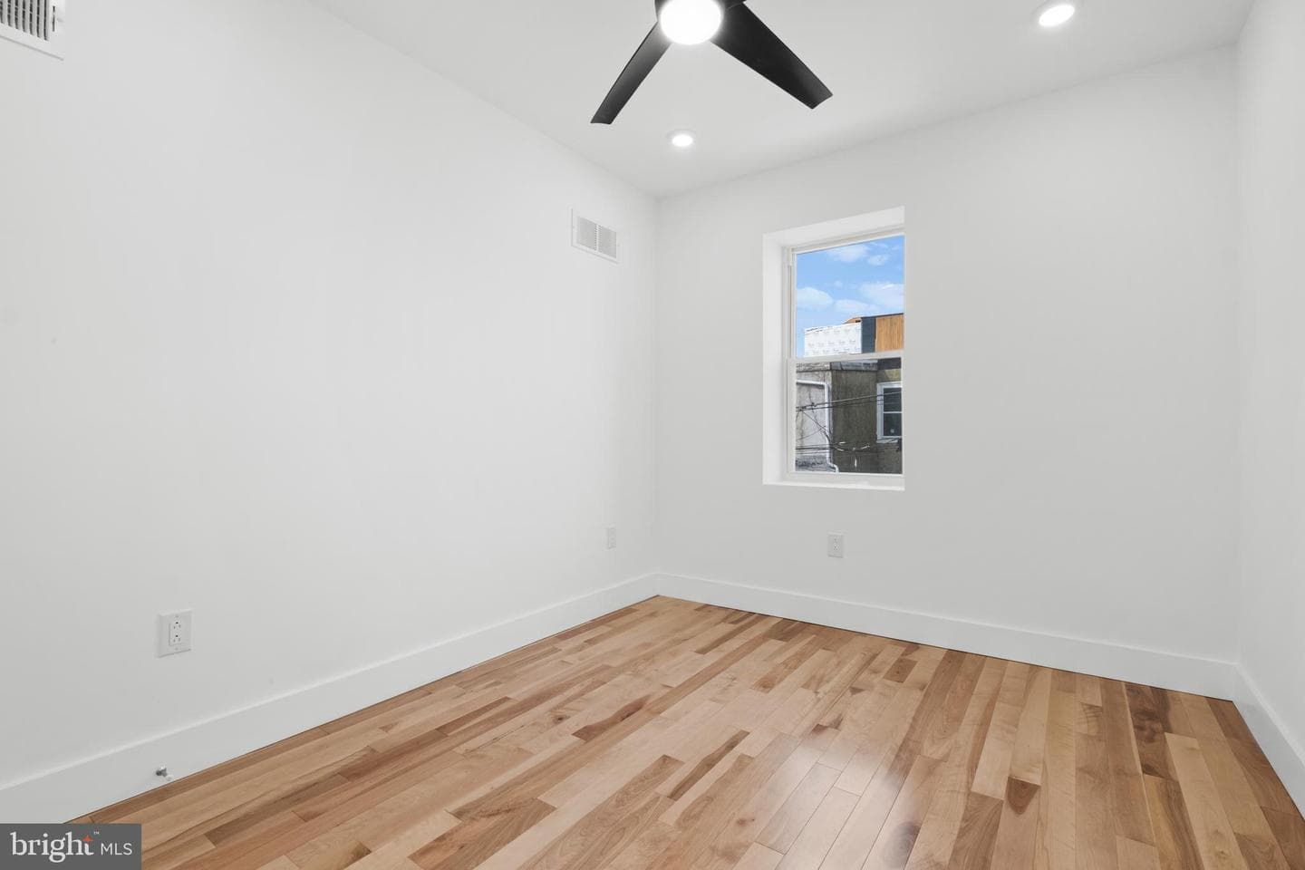 2818 Agate Street photo 32