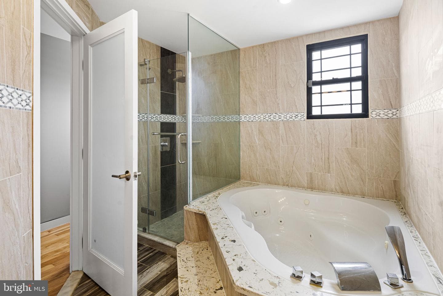 126 Tasker Street photo 37