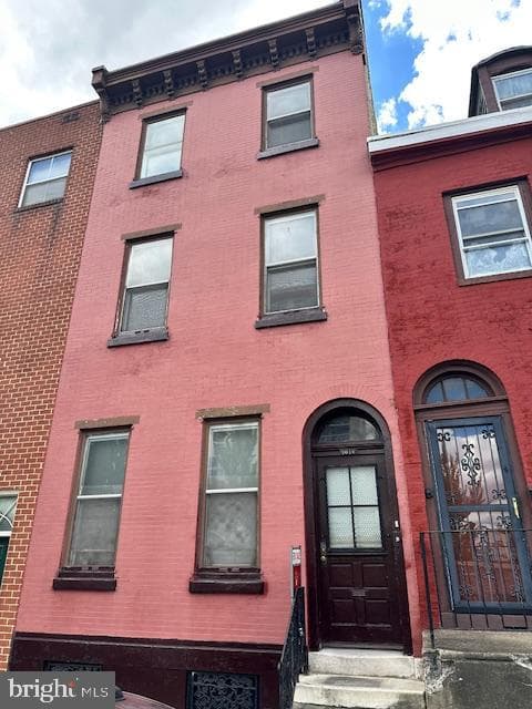 1016 Winter Street photo 1