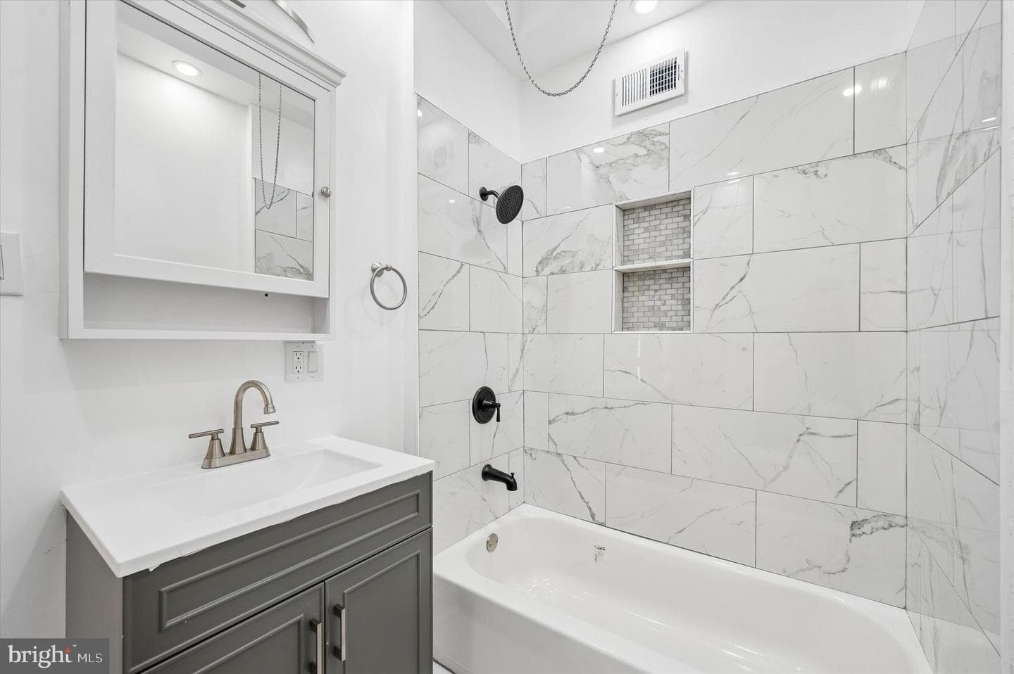 5537 Malcolm Street photo 15