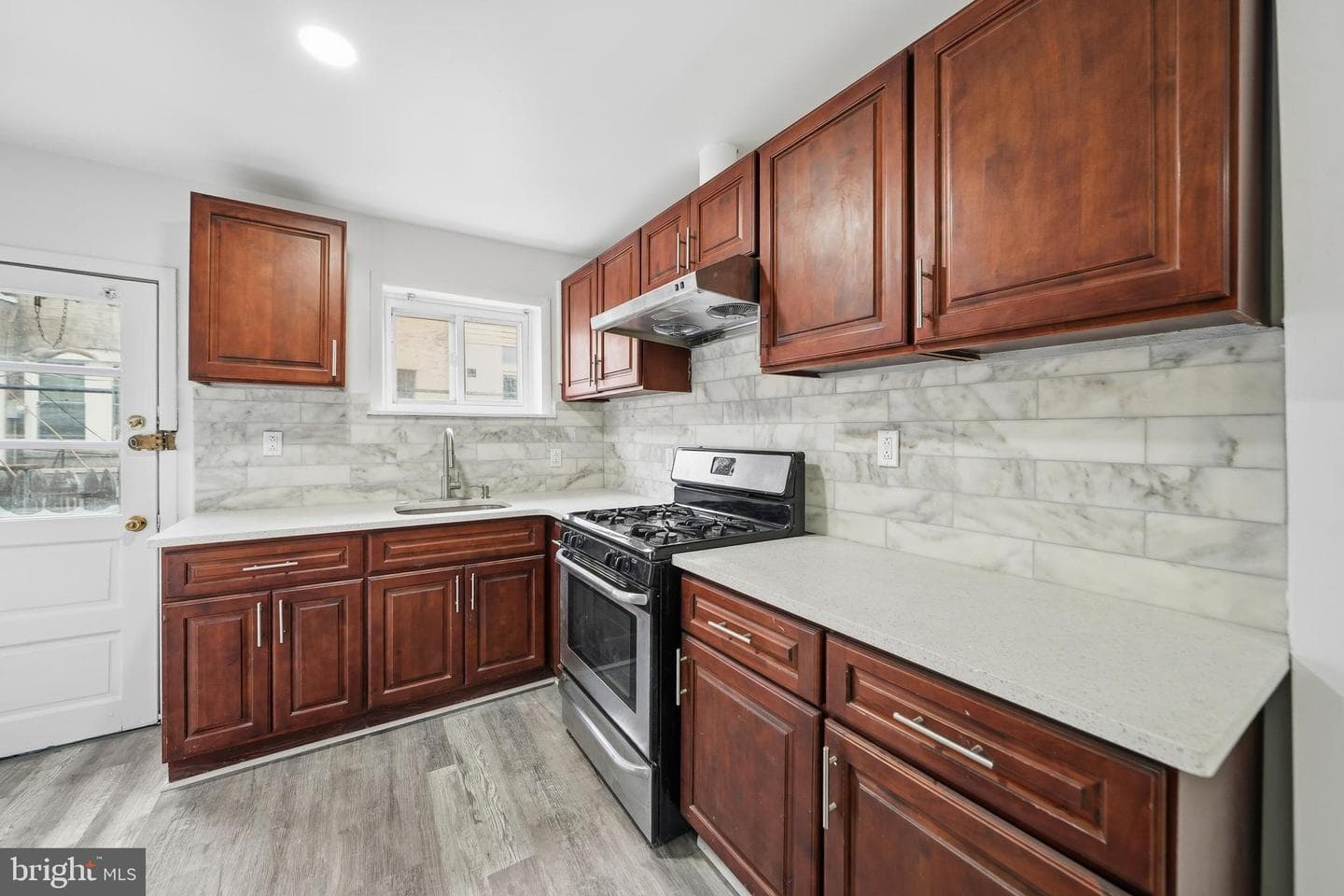 1625 S Marston Street photo 2