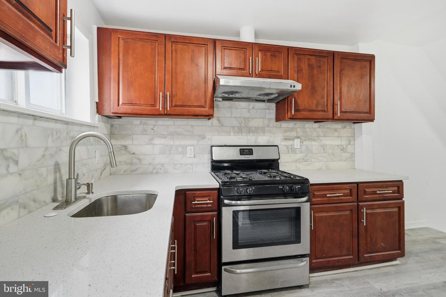 1625 S Marston Street photo 3