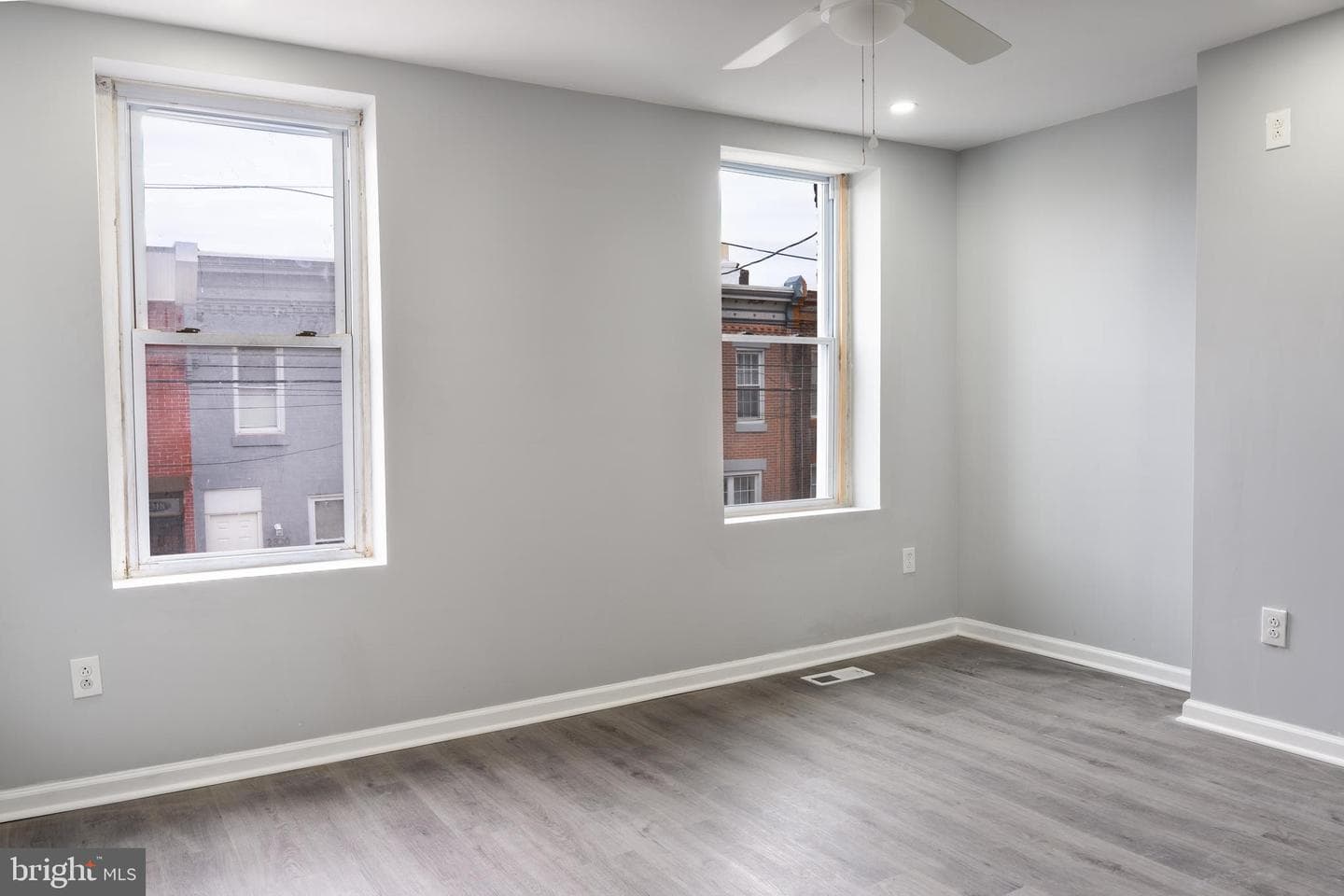 2323 Moore Street photo 15