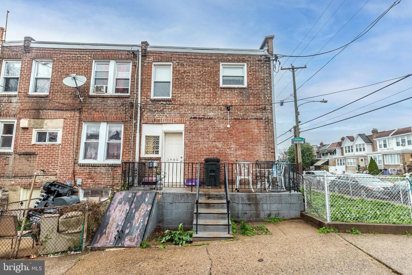 2660 S Shields Street photo 23