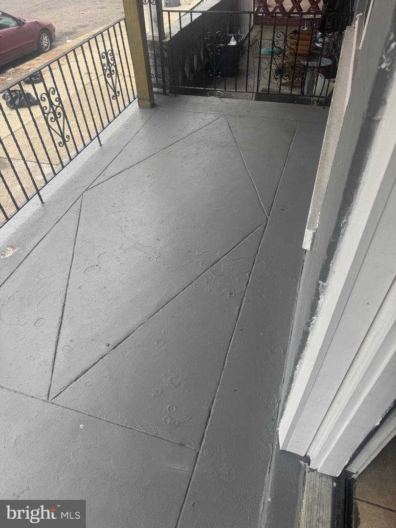 5552 Master Street photo 2