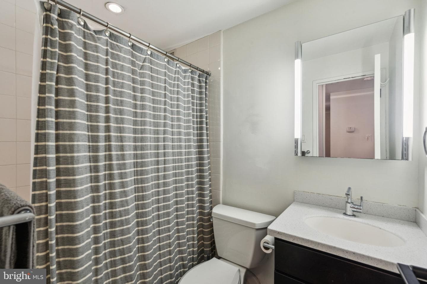 219 S 18th Street #1422 photo 17
